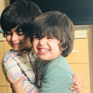 Meet your Posher, Nazra